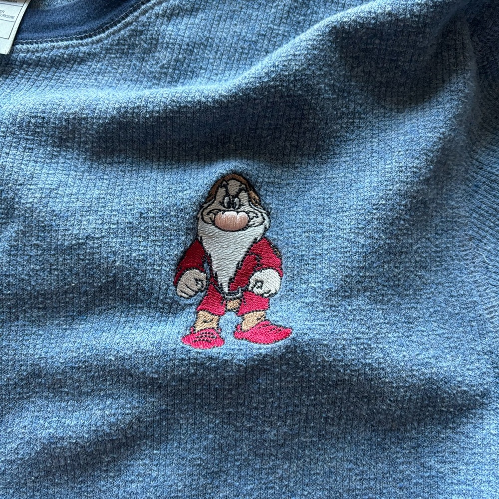 Vintage blue waffle knit grumpy dwarf embroidered long sleeve shirt - Picture 3 of 4